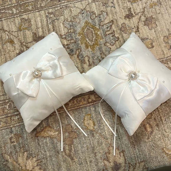 Two (or one, if you prefer) white wedding ring bearer pillows - Picture 1 of 1